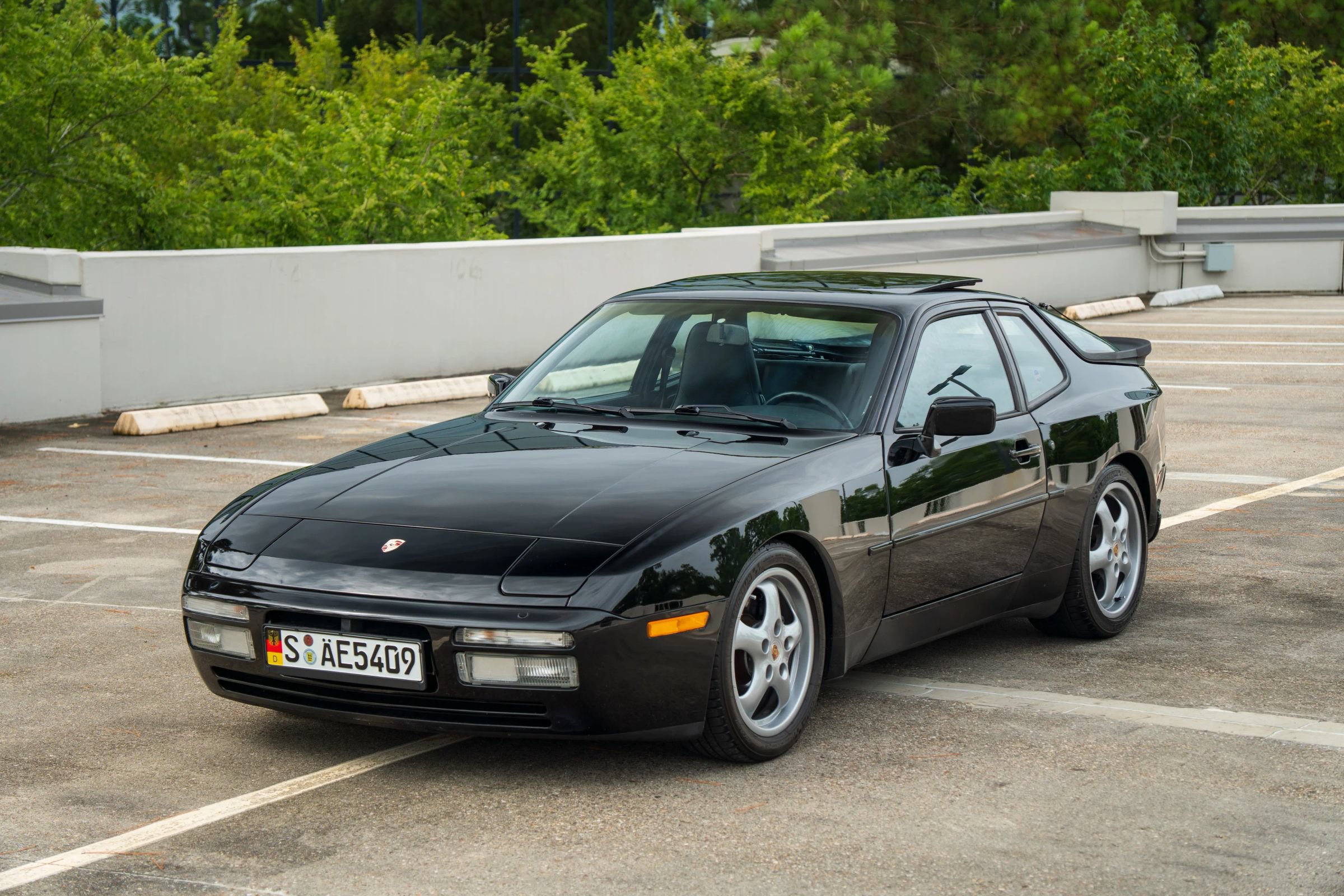 Used 1988 Porsche 944 Turbo RWD image 5