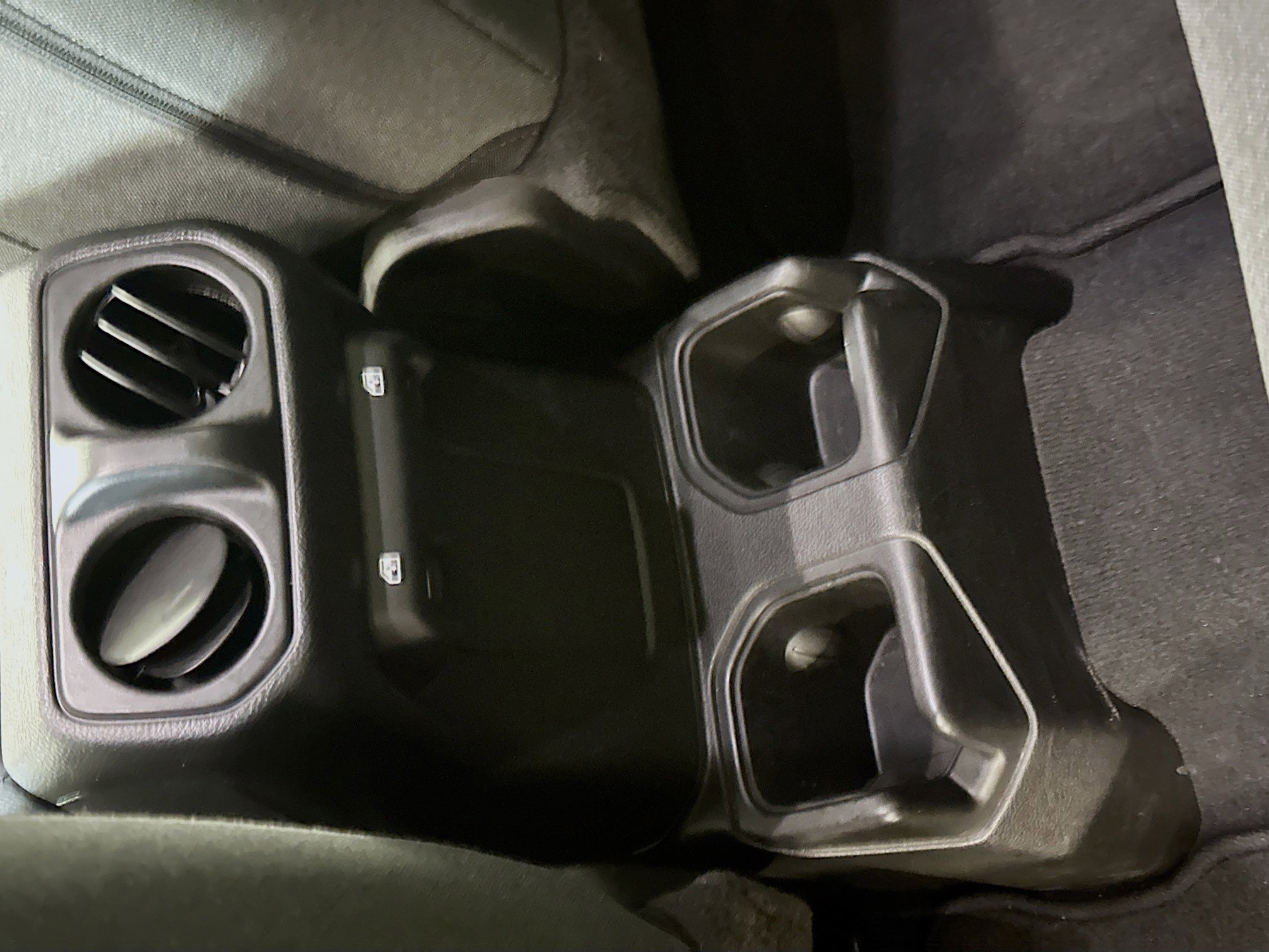 Used 2025 Jeep Wrangler Sport S image 27