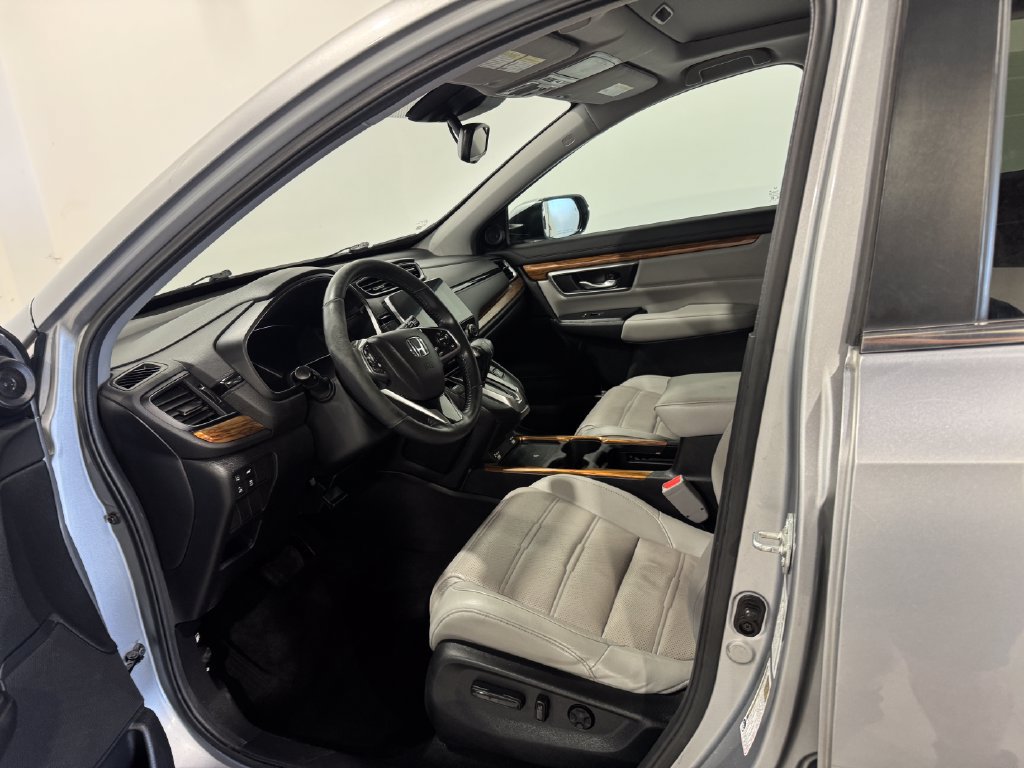Used 2021 Honda CR-V Touring image 14