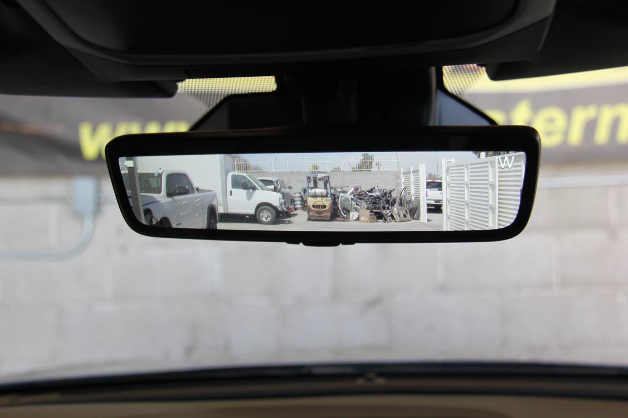 Used 2025 Subaru Outback Touring XT AWD/4WD image 21
