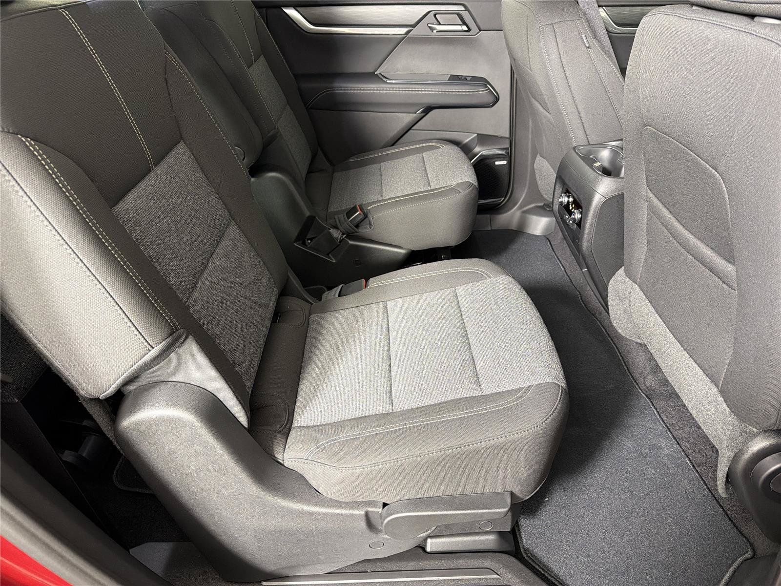 New 2026 GMC Acadia Elevation FWD image 14