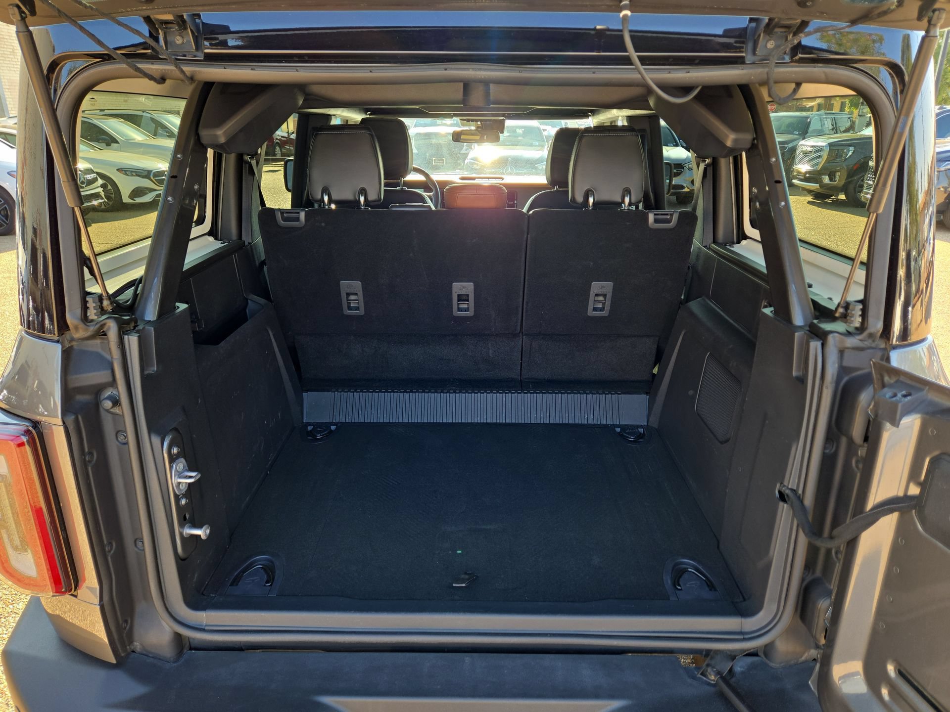 Used 2024 Ford Bronco Outer Banks AWD/4WD image 12