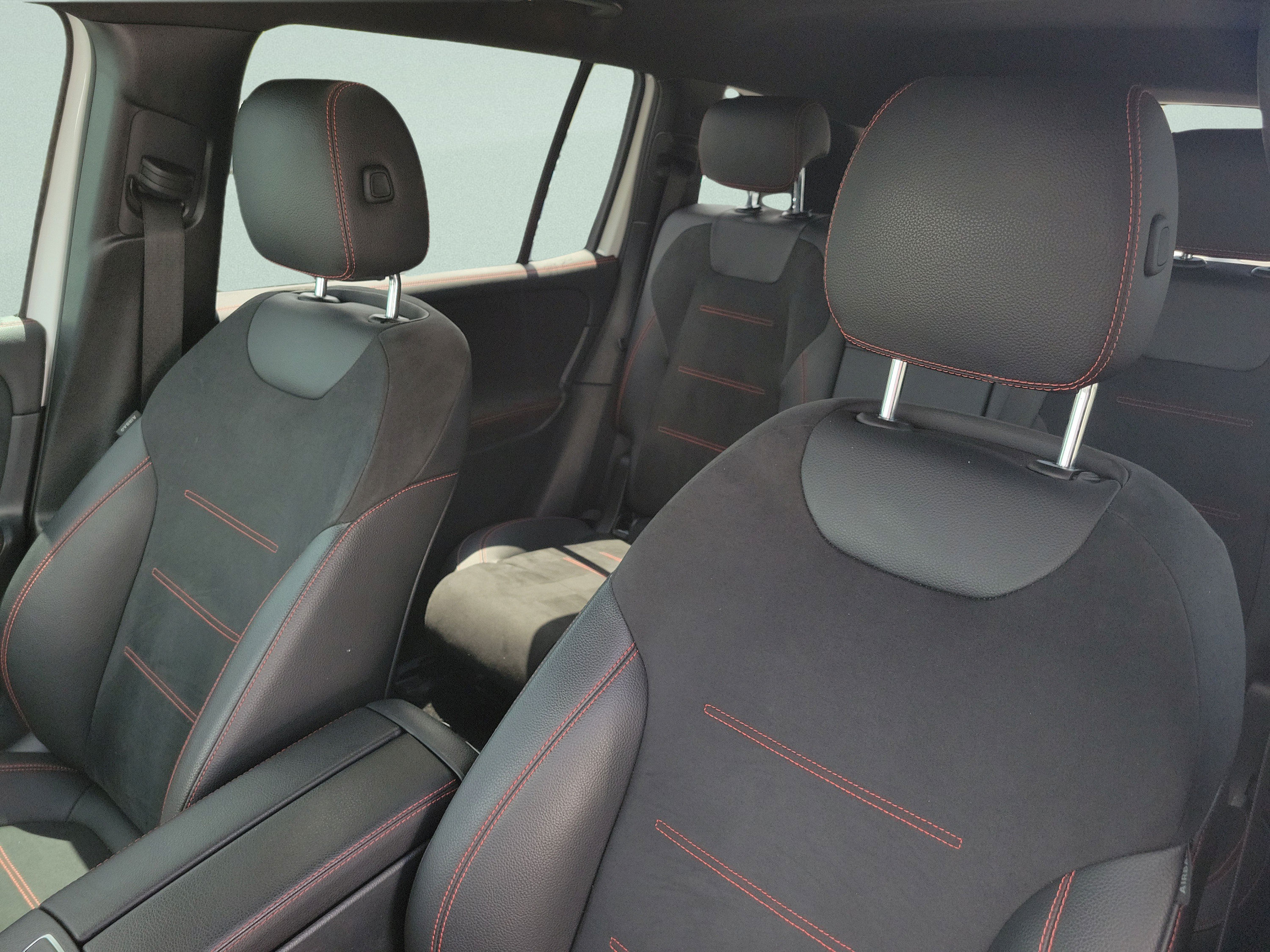 Certified 2024 Mercedes-Benz GLB 250 image 18