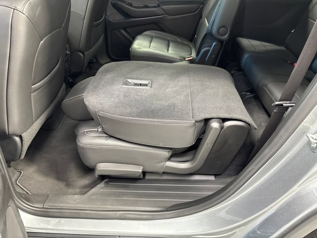 Used 2023 Chevrolet Traverse LT w/ LT Premium Package AWD/4WD image 47