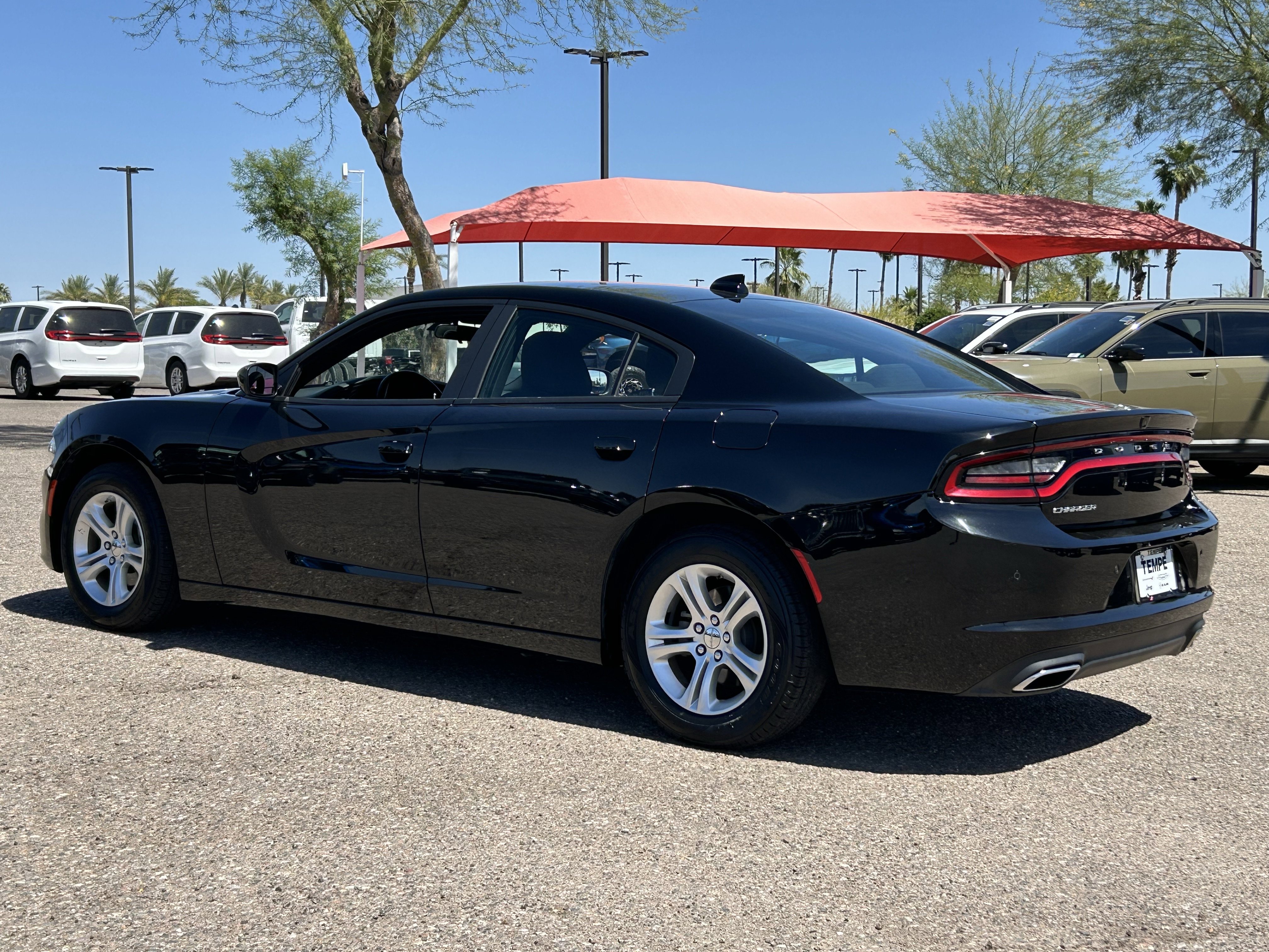 Used 2023 Dodge Charger SXT image 4