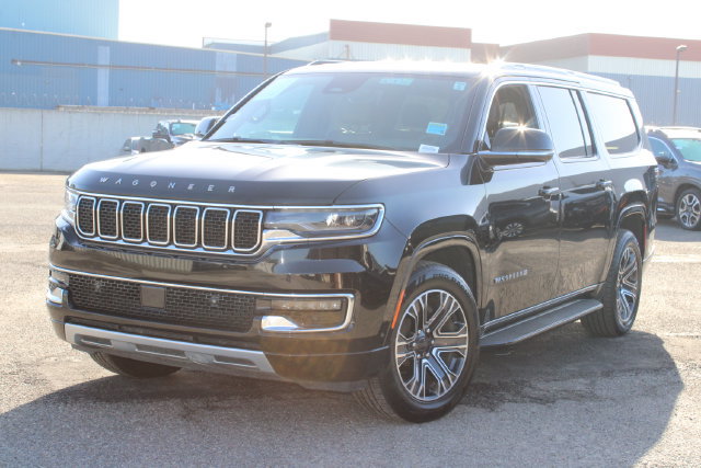 Used 2024 Jeep Wagoneer L Series II AWD/4WD image 8
