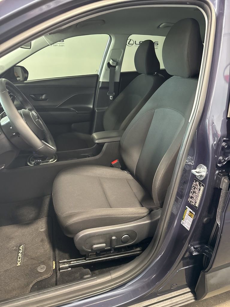 Used 2025 Hyundai Kona SEL FWD image 34