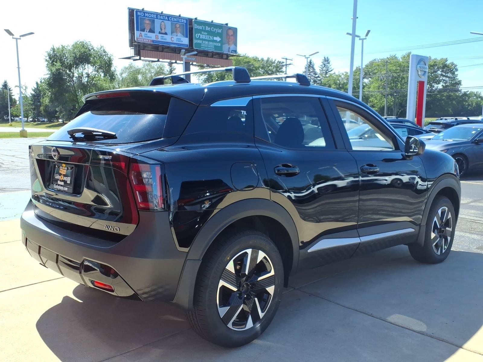 New 2027 Nissan Kicks SV AWD/4WD image 9