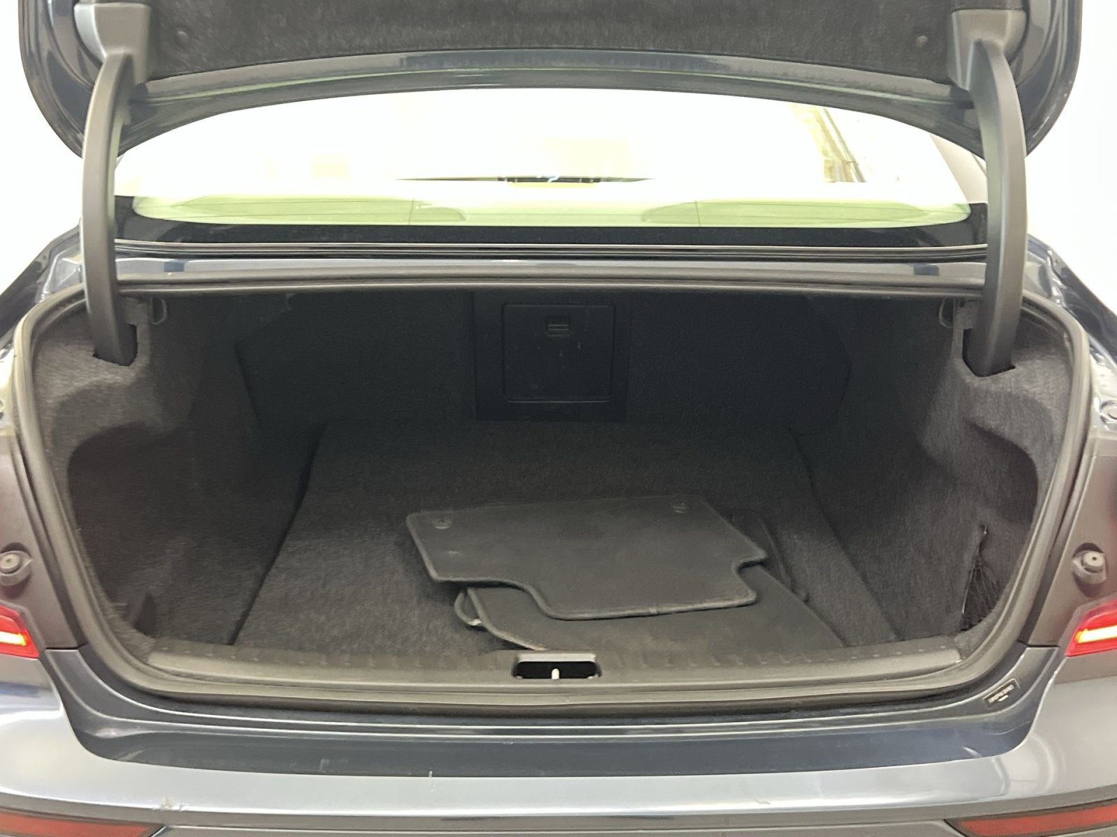 Used 2020 Volvo S60 T5 Momentum FWD image 25