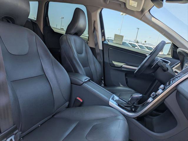 Used 2015 Volvo XC60 T6 FWD image 24