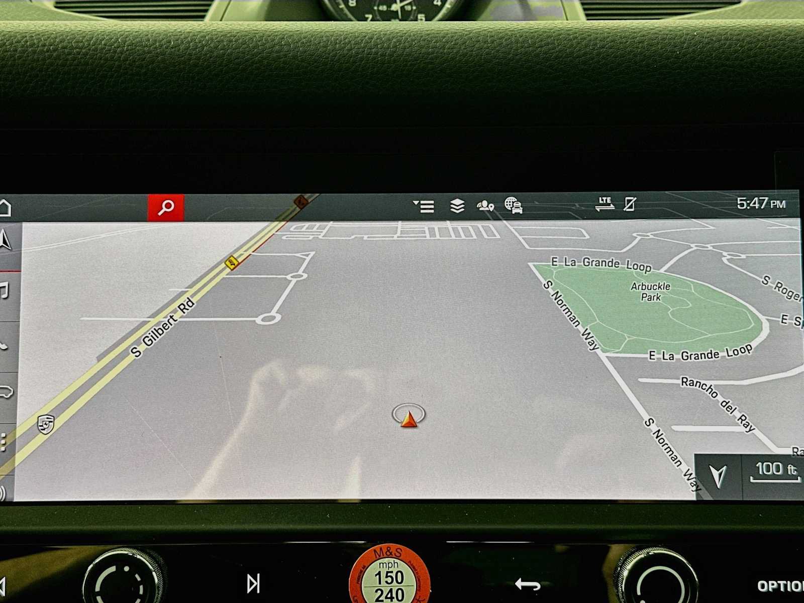 New 2026 Porsche Macan AWD/4WD image 18
