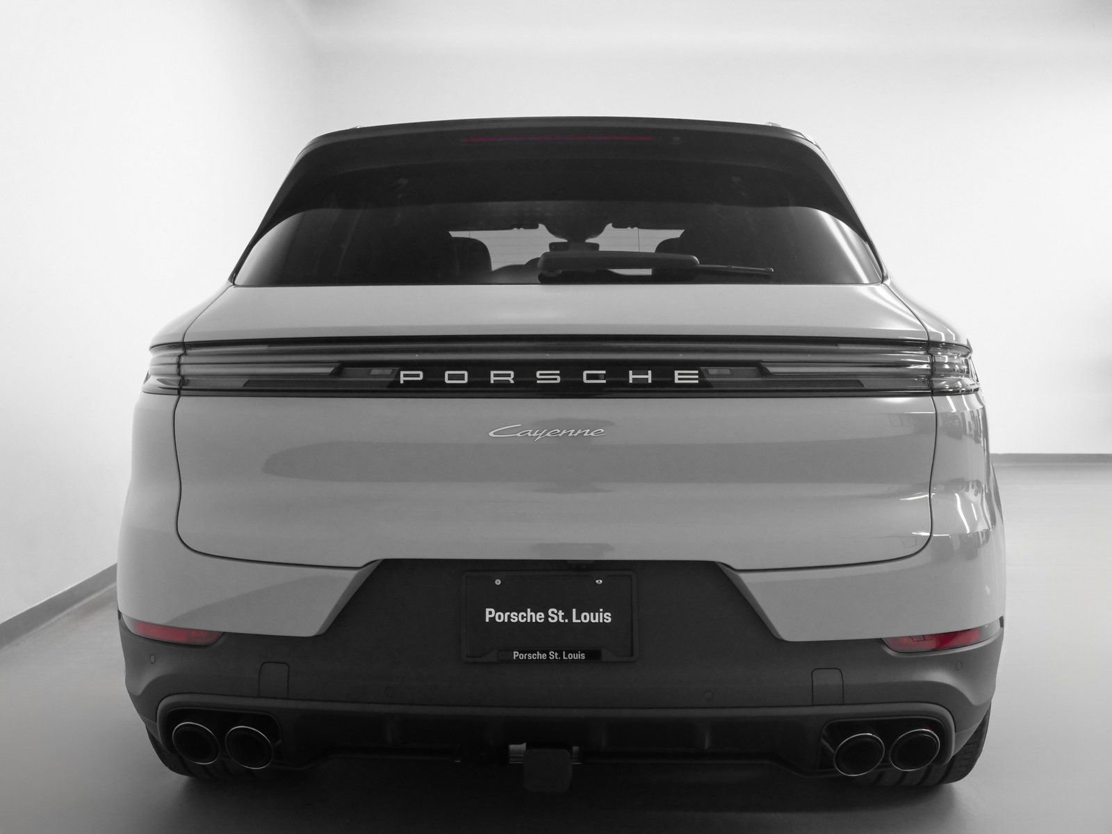 Certified 2025 Porsche Cayenne image 9