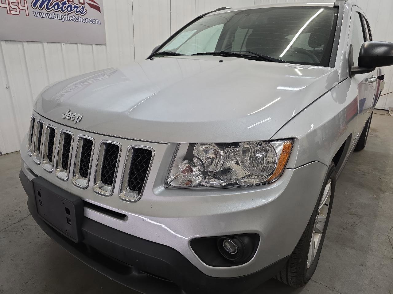 Used 2013 Jeep Compass Sport image 4