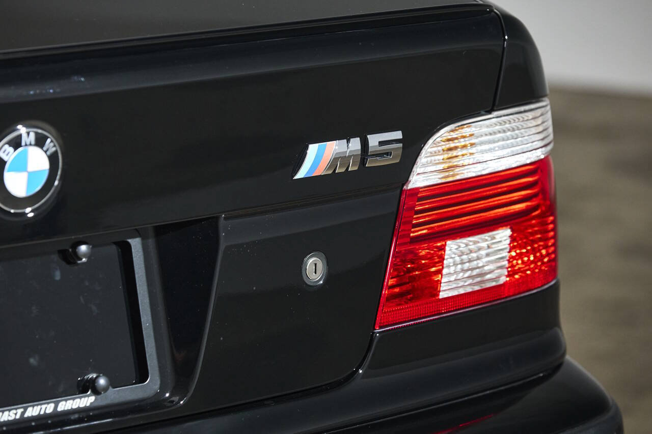 Used 2003 BMW M5 RWD image 39