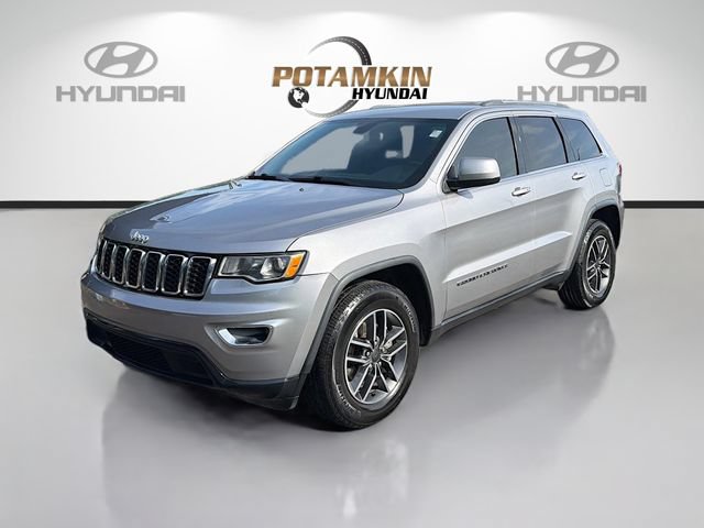 Used 2020 Jeep Grand Cherokee Laredo w/ 18" Wheel & 8.4" Radio Group