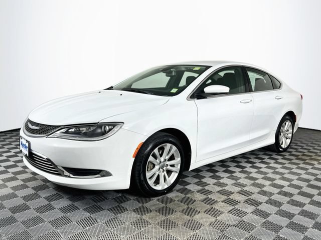 Used 2016 Chrysler 200 Limited FWD image 2