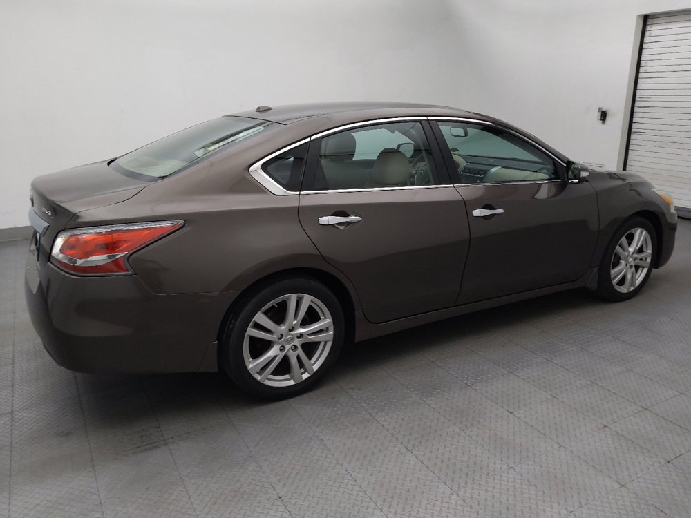 Used 2015 Nissan Altima 3.5 SL FWD image 10