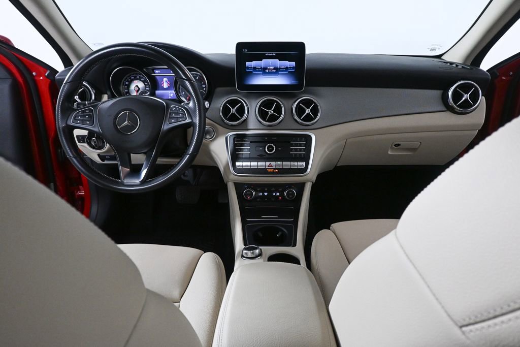 Used 2019 Mercedes-Benz GLA 250 4MATIC image 17