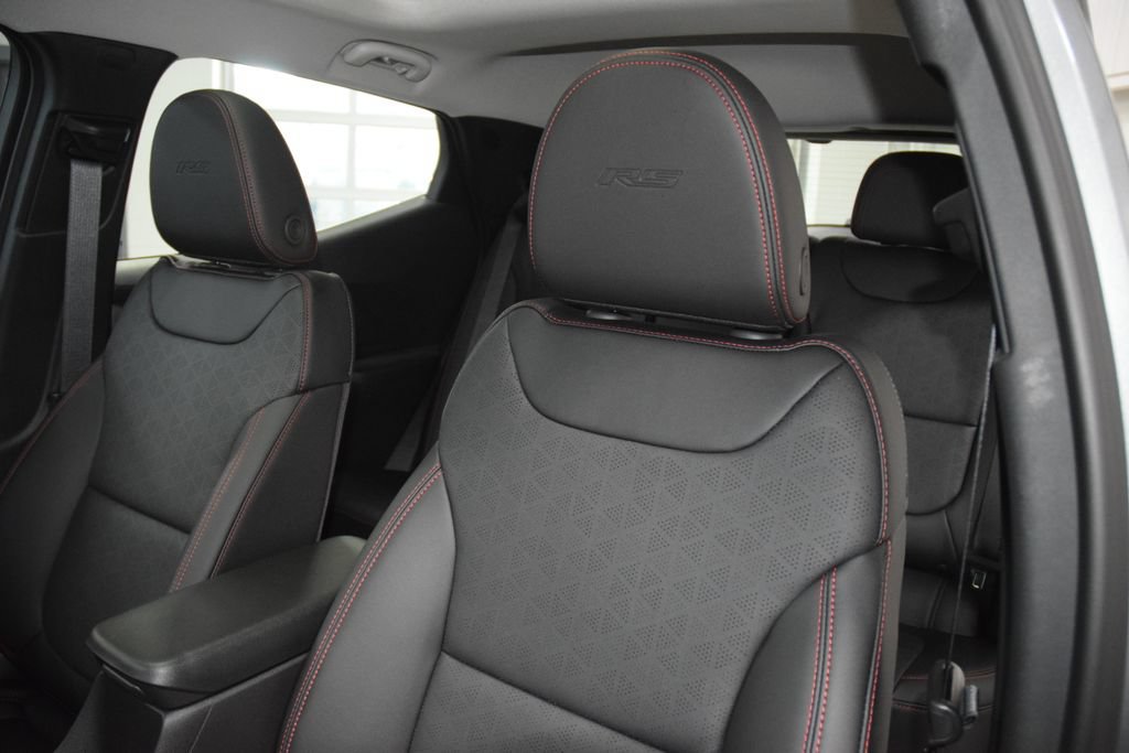 New 2027 Chevrolet Bolt RS w/ Technology Package FWD image 39