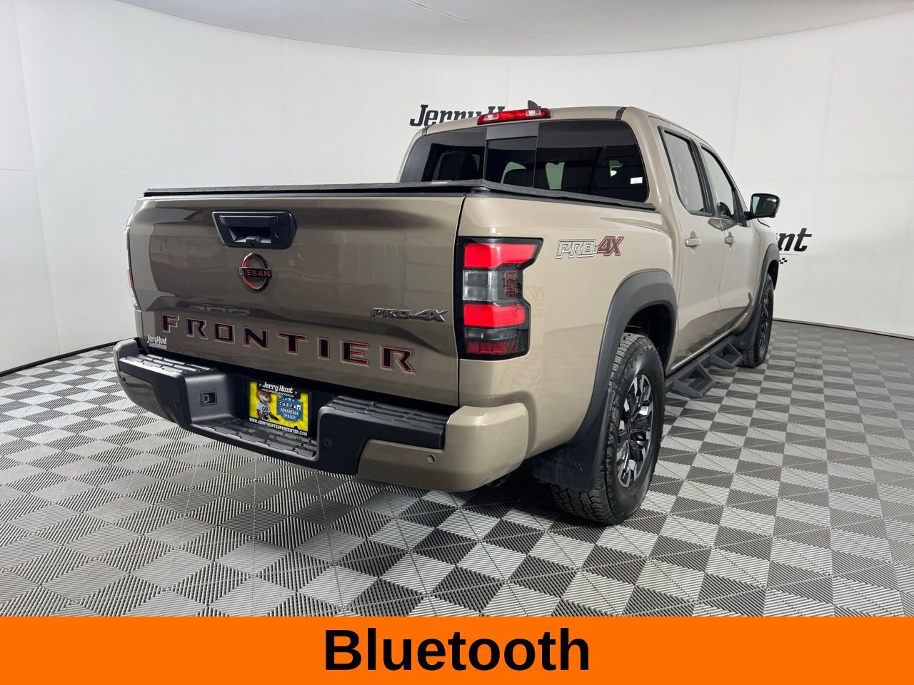 Used 2023 Nissan Frontier PRO-4X w/ Pro Convenience Package image 6