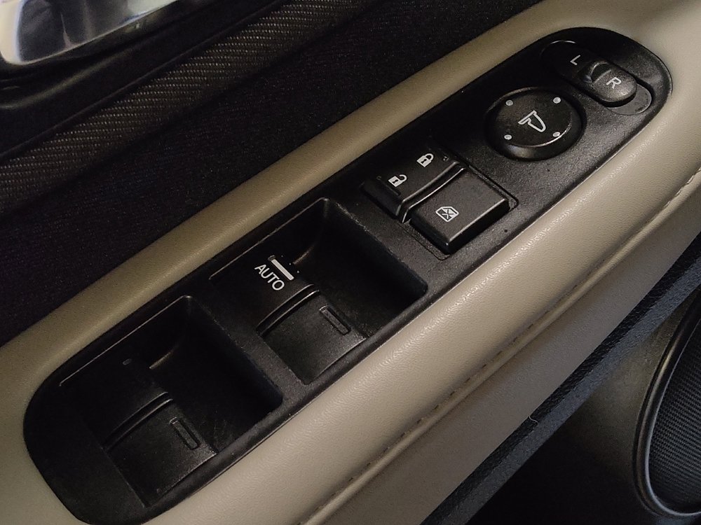 Used 2021 Honda HR-V LX image 27
