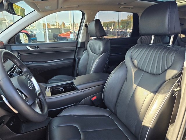 Used 2023 Hyundai Palisade Limited w/ Cargo Package image 23