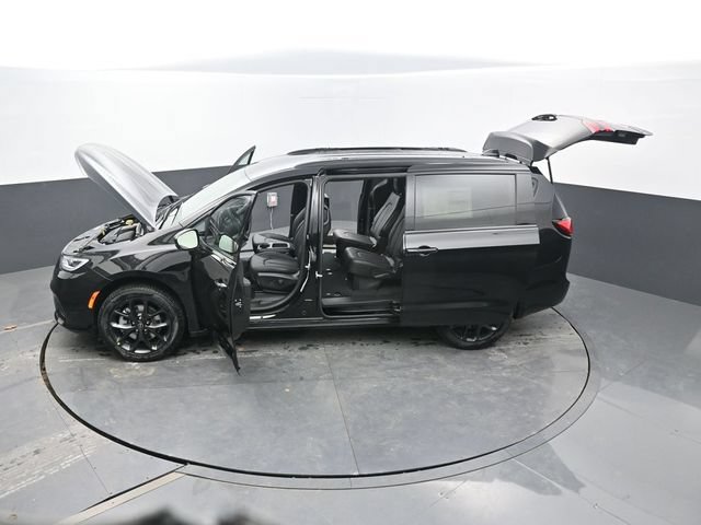 New 2026 Chrysler Pacifica Select w/ S Appearance Package AWD/4WD image 69