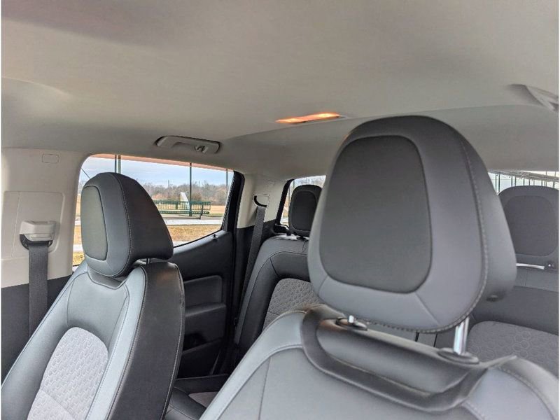 Used 2016 Chevrolet Colorado Z71 w/ LPO, Gearon Divider Package image 15