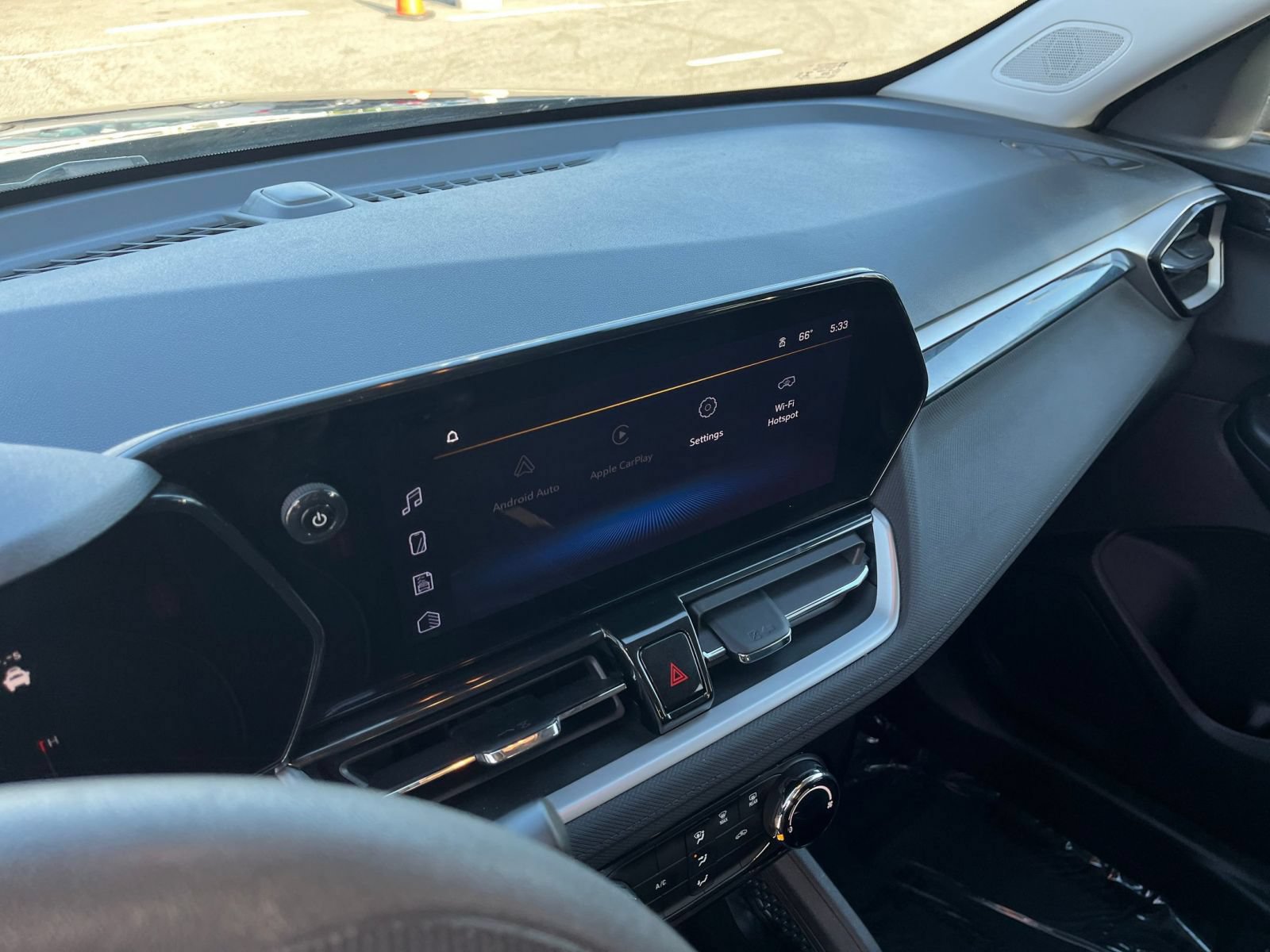 Used 2025 Chevrolet TrailBlazer LT FWD image 17