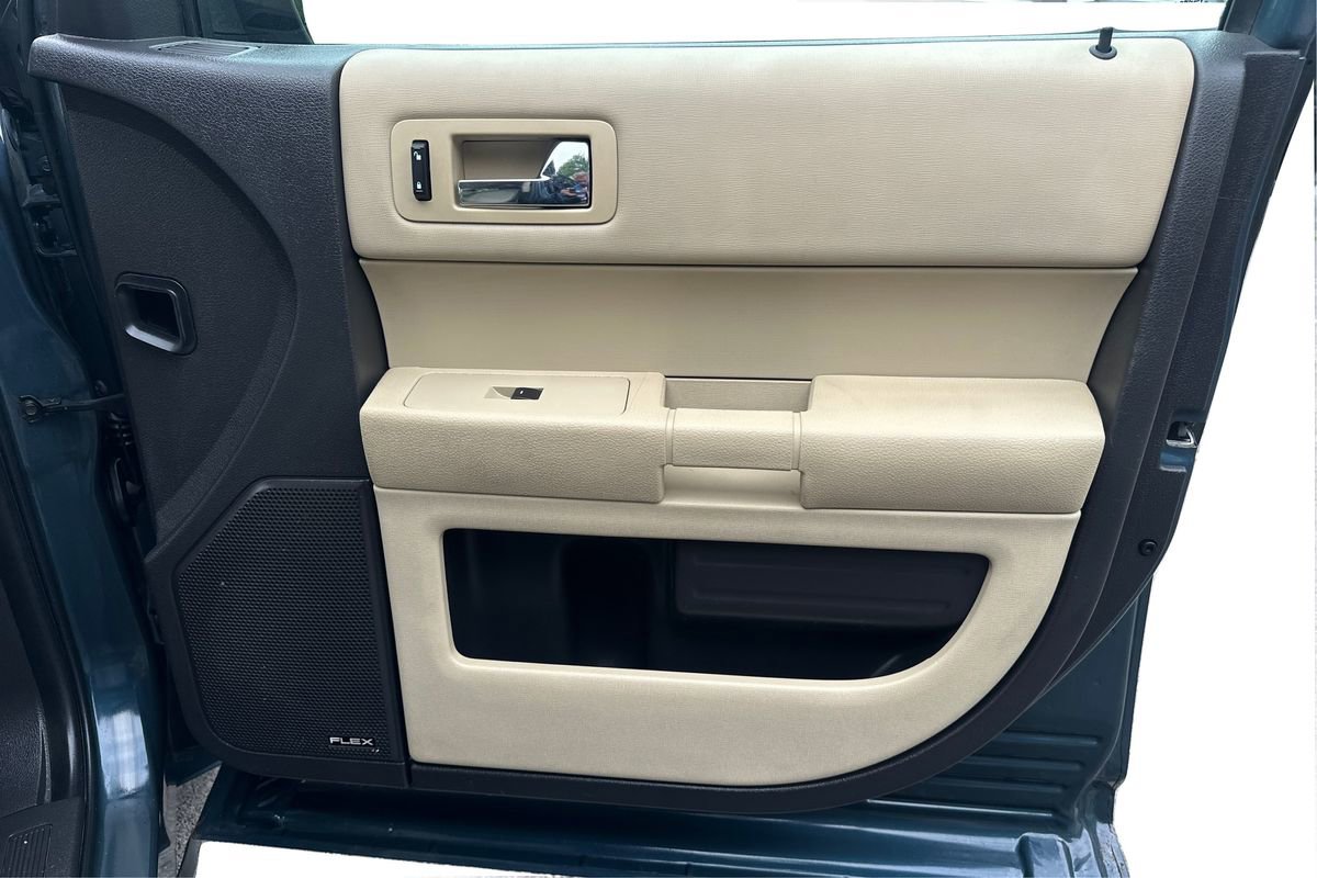 Used 2016 Ford Flex SE image 21