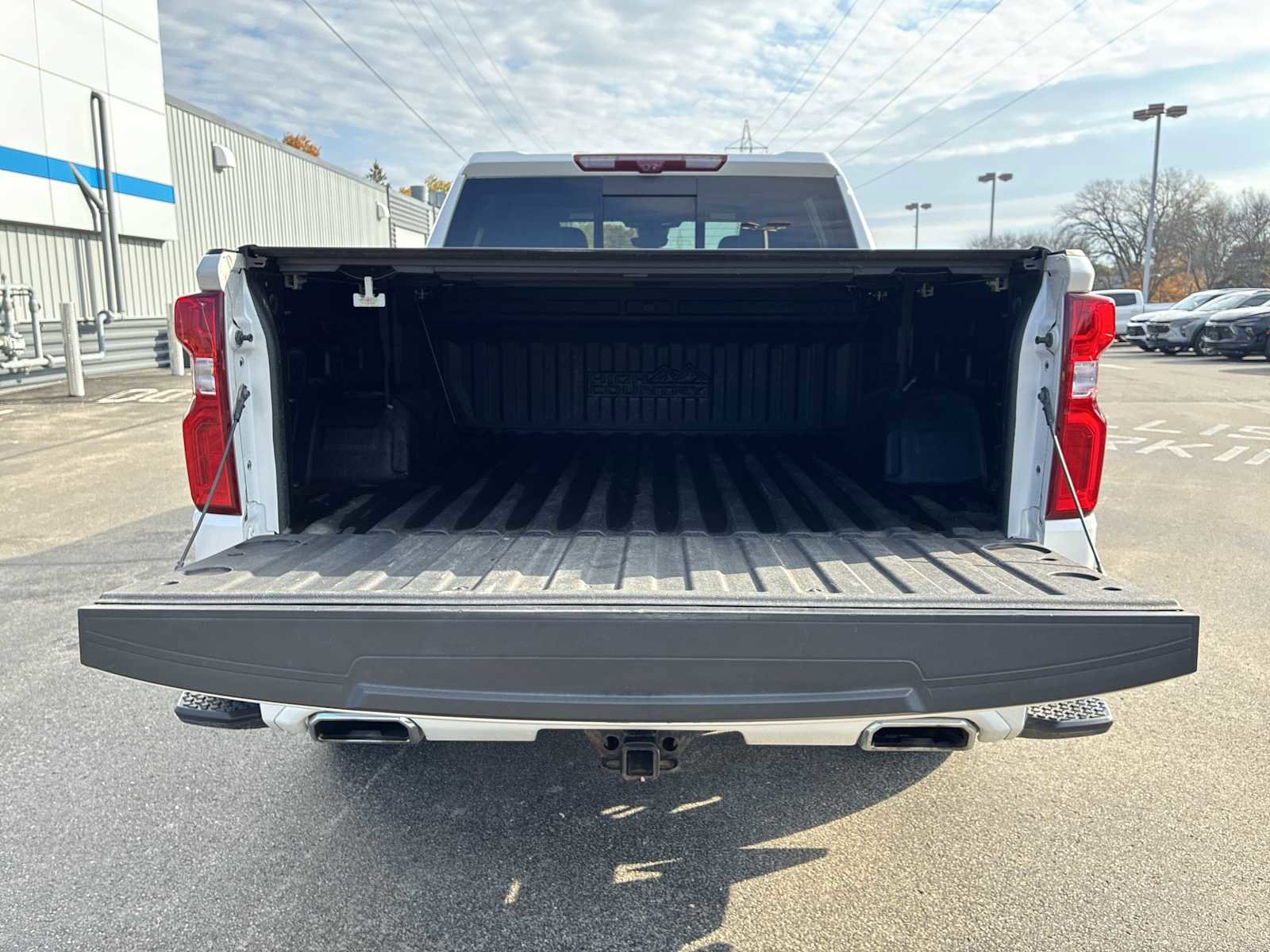 Certified 2023 Chevrolet Silverado 1500 High Country w/ Technology Package image 26