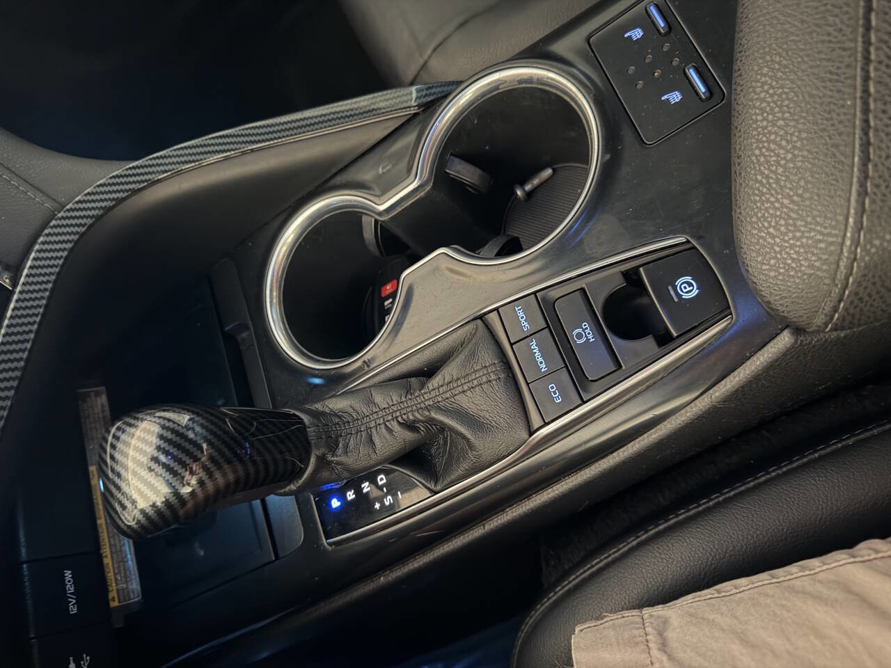 Used 2019 Toyota Camry XSE w/ Carpet Mat Package FWD image 2