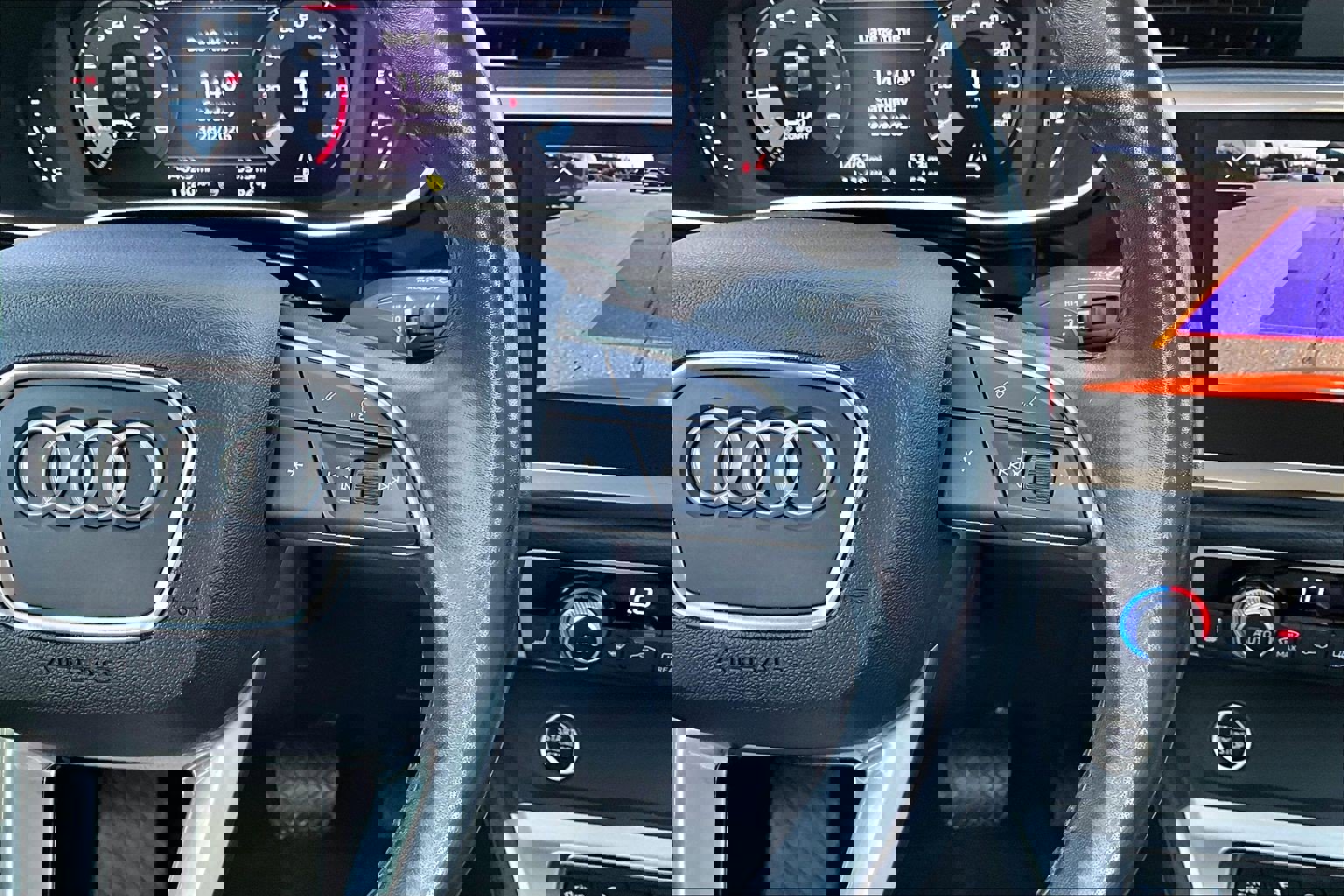 Used 2024 Audi Q3 2.0T Premium image 12