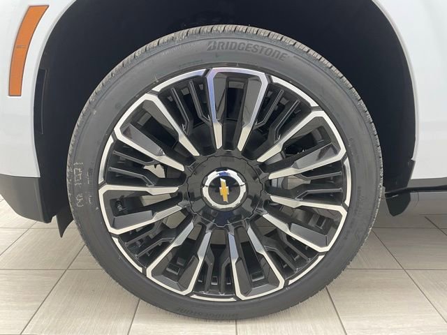 New 2026 Chevrolet Tahoe High Country w/ LPO, Illumination Package AWD/4WD image 7