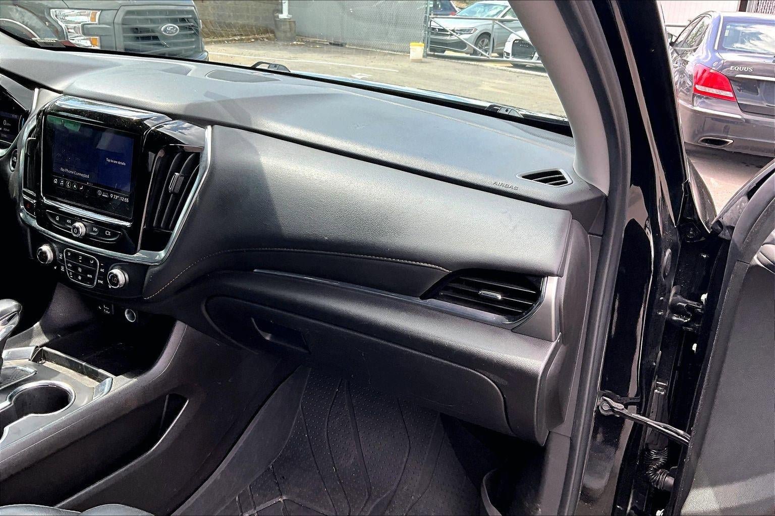 Used 2021 Chevrolet Traverse RS w/ LPO, Floor Liner Package FWD image 15
