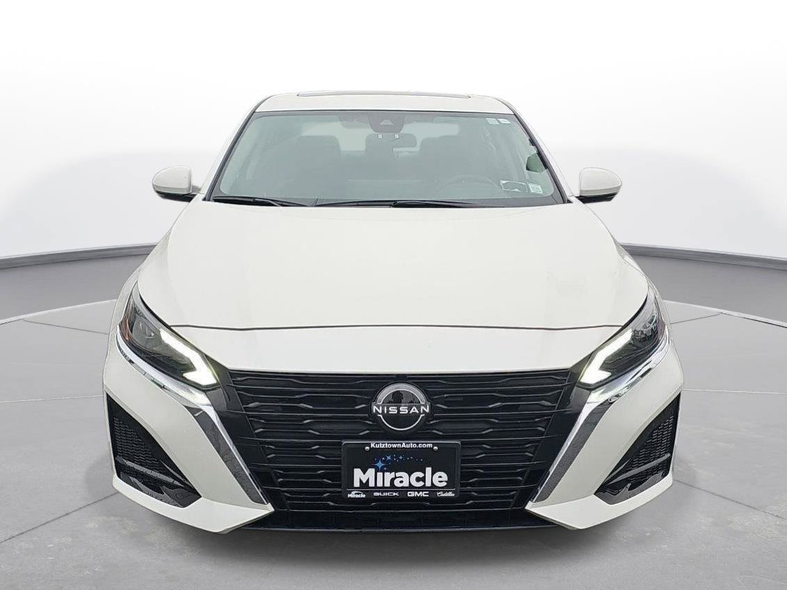 Used 2023 Nissan Altima 2.5 SL AWD/4WD image 2