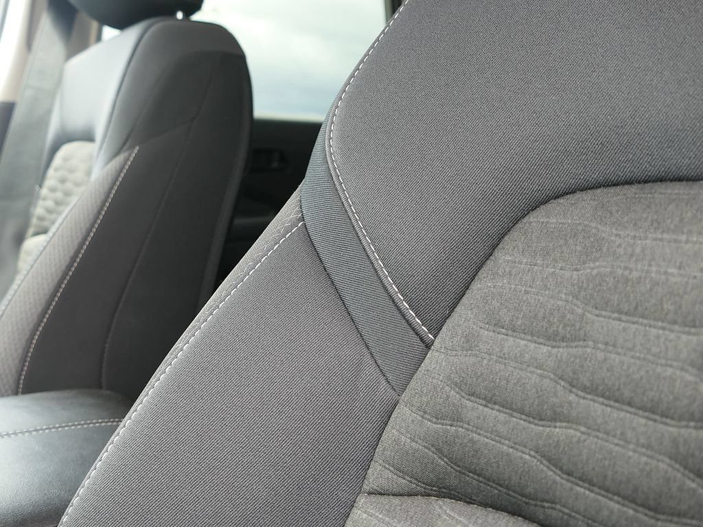 Used 2025 Nissan Pathfinder SV FWD image 13