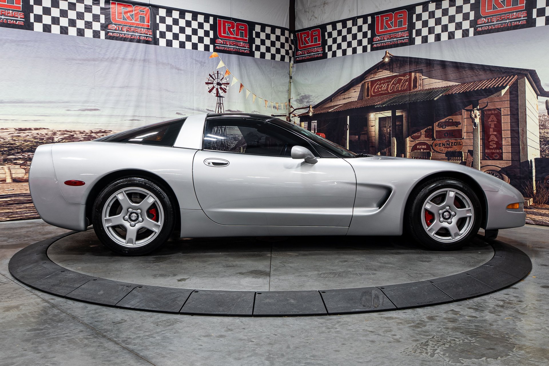 Used 1997 Chevrolet Corvette Coupe w/ Memory Pkg RWD image 3