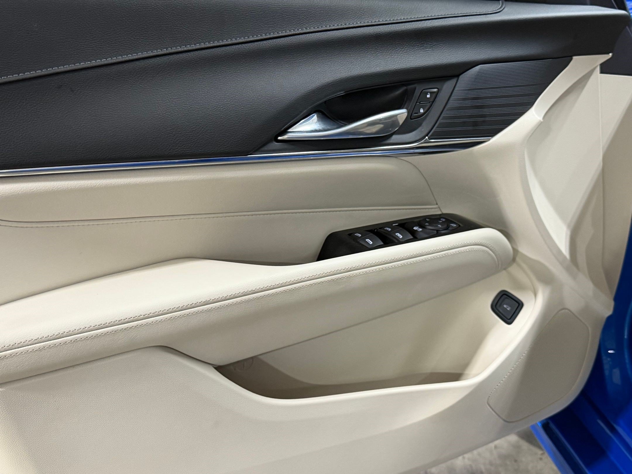 Used 2026 Cadillac CT4 Luxury RWD image 12