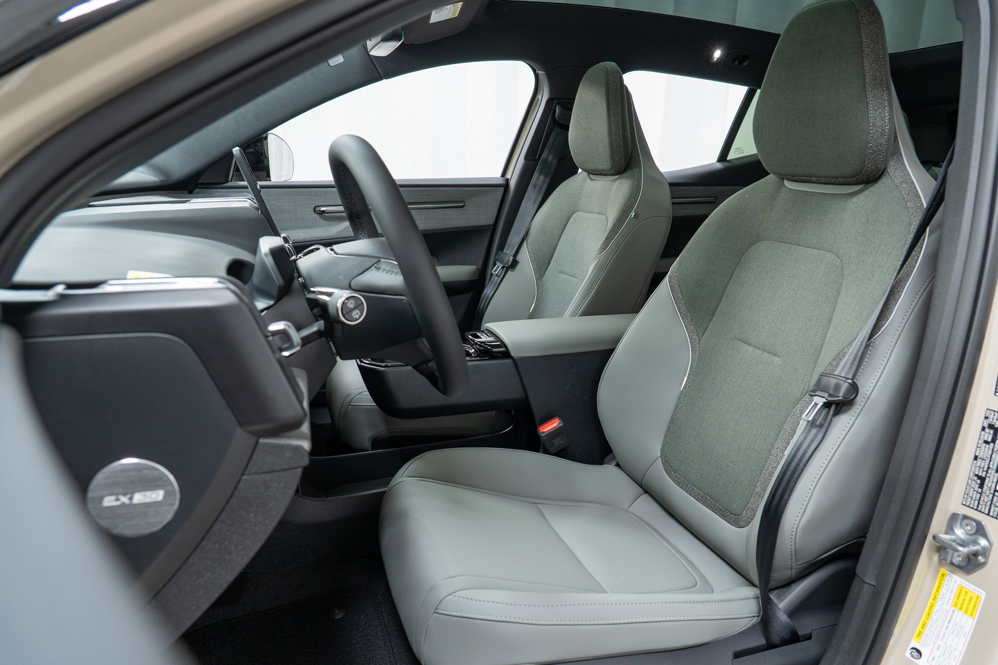 New 2026 Volvo EX30 Cross Country Ultra w/ Protection Package Premier image 14