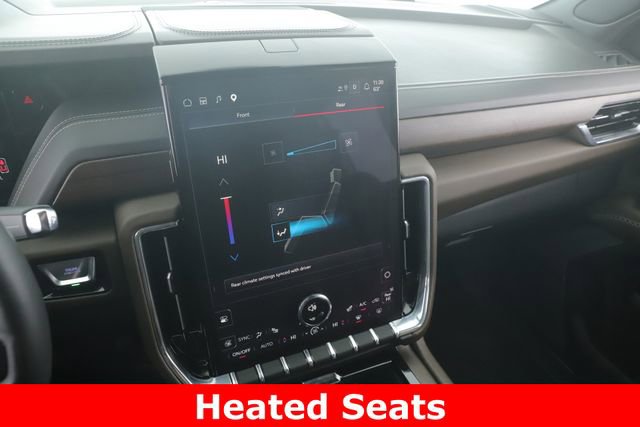 Used 2025 GMC Yukon Denali Ultimate AWD/4WD image 4