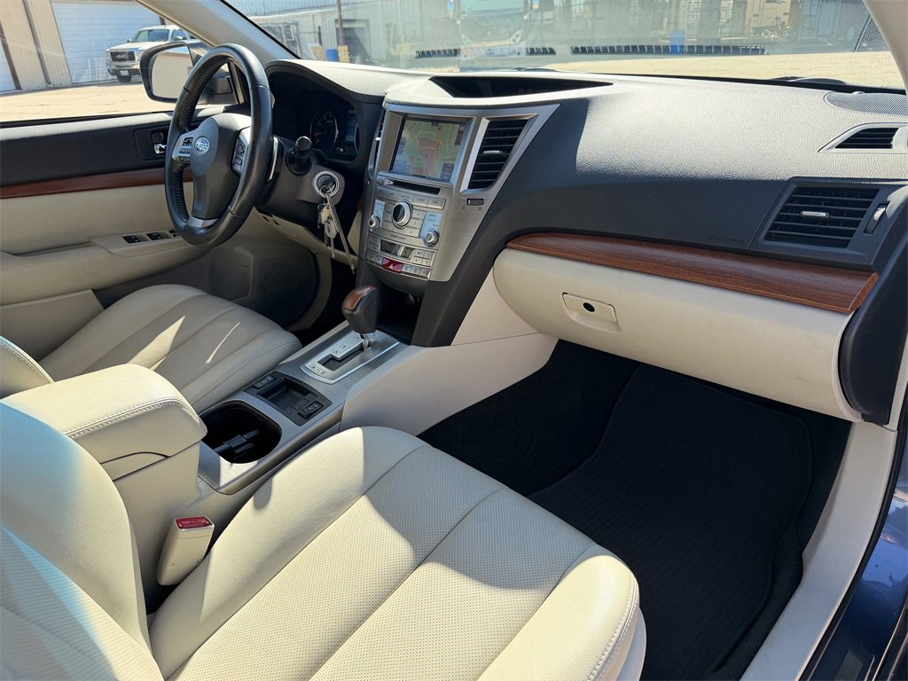 Used 2014 Subaru Outback 3.6R Limited image 29