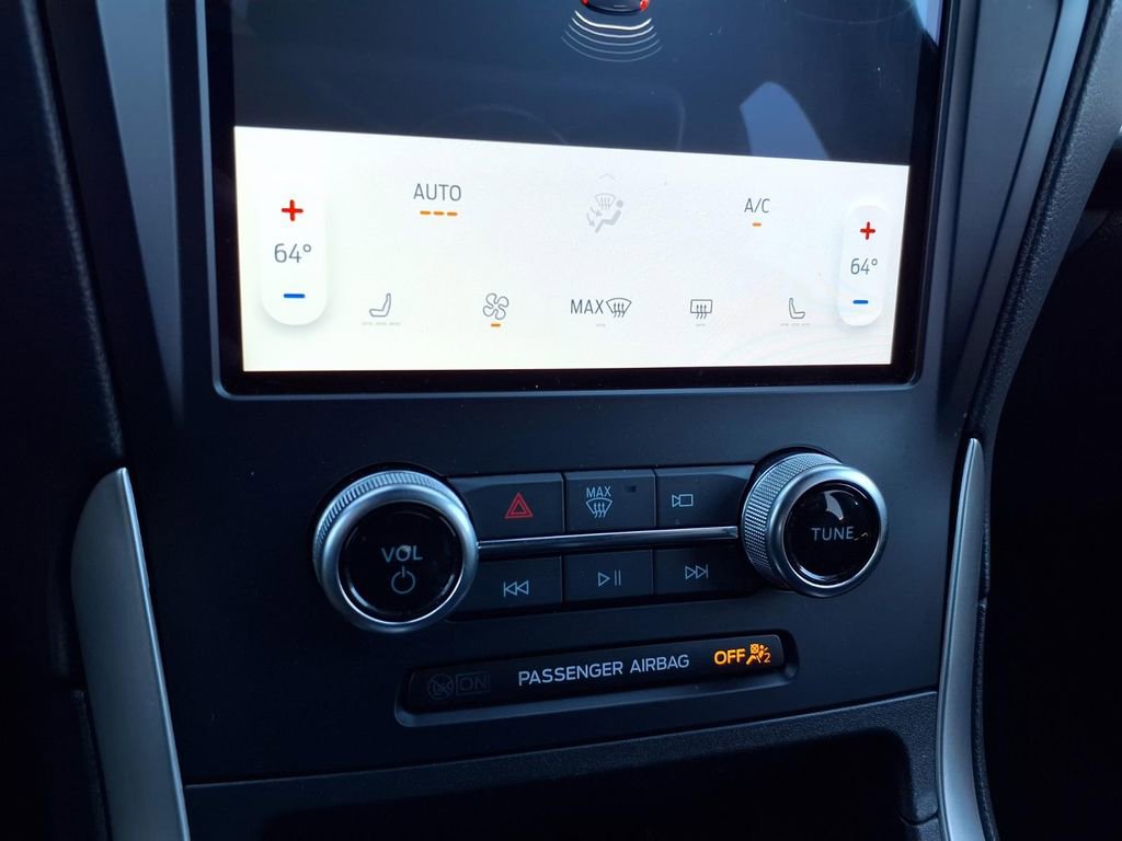 Used 2024 Ford Edge ST-Line image 19