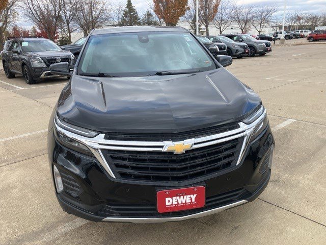 Used 2023 Chevrolet Equinox LT w/ Driver Convenience Package image 2