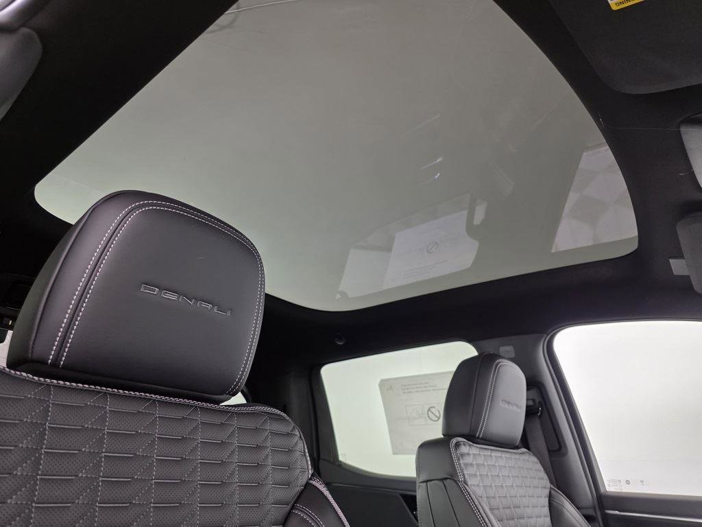 Used 2025 GMC Sierra EV Denali image 33