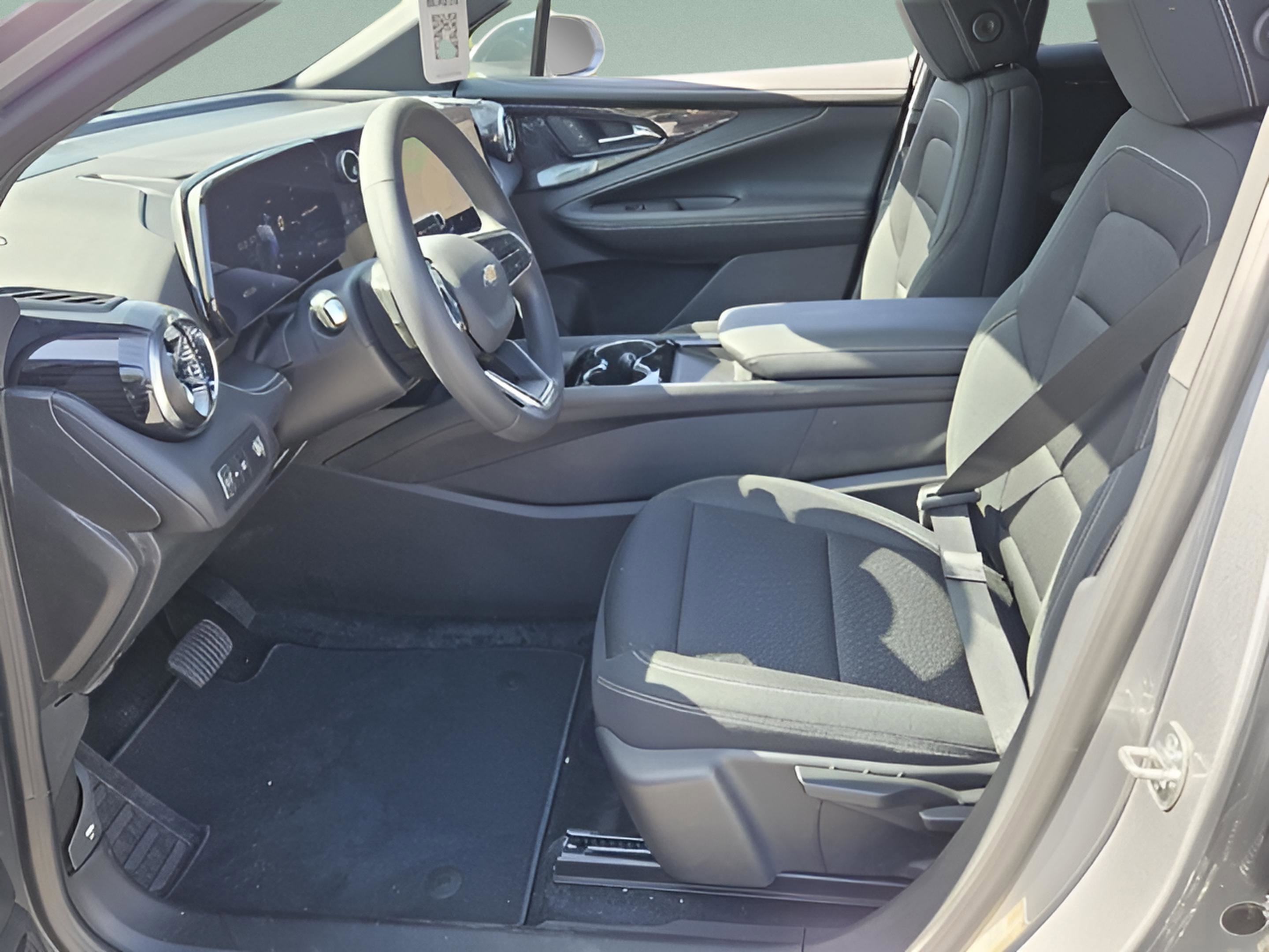 New 2025 Chevrolet Blazer EV LT image 11