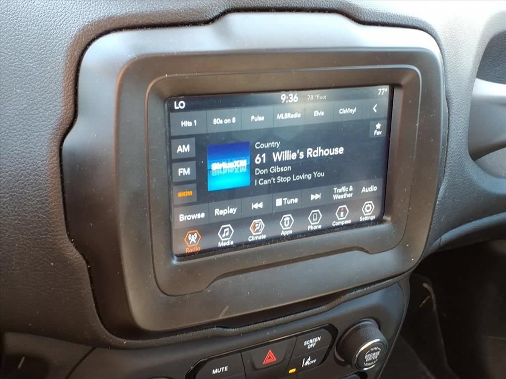Used 2021 Jeep Renegade Latitude w/ Sun & Sound Group AWD/4WD image 22