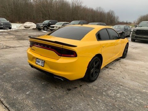 Used 2017 Dodge Charger SE w/ Power Sunroof Group image 17