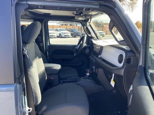 New 2026 Chevrolet Corvette Stingray Convertible w/ 1LT image 28