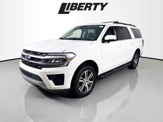 Used 2024 Ford Expedition Max XLT image 3